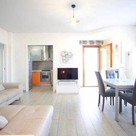 Crystal House Apartment อาลเกโร ภายนอก รูปภาพ