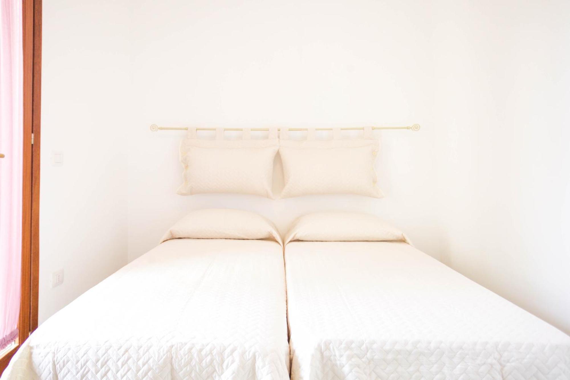 Crystal House Apartment อาลเกโร ภายนอก รูปภาพ